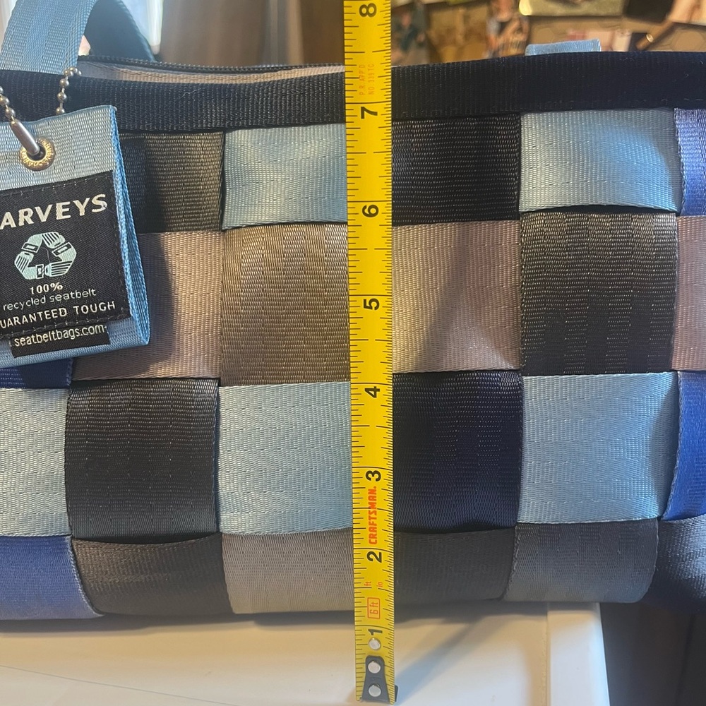 Harveys seatbelt handbag - Picture 2 of 3